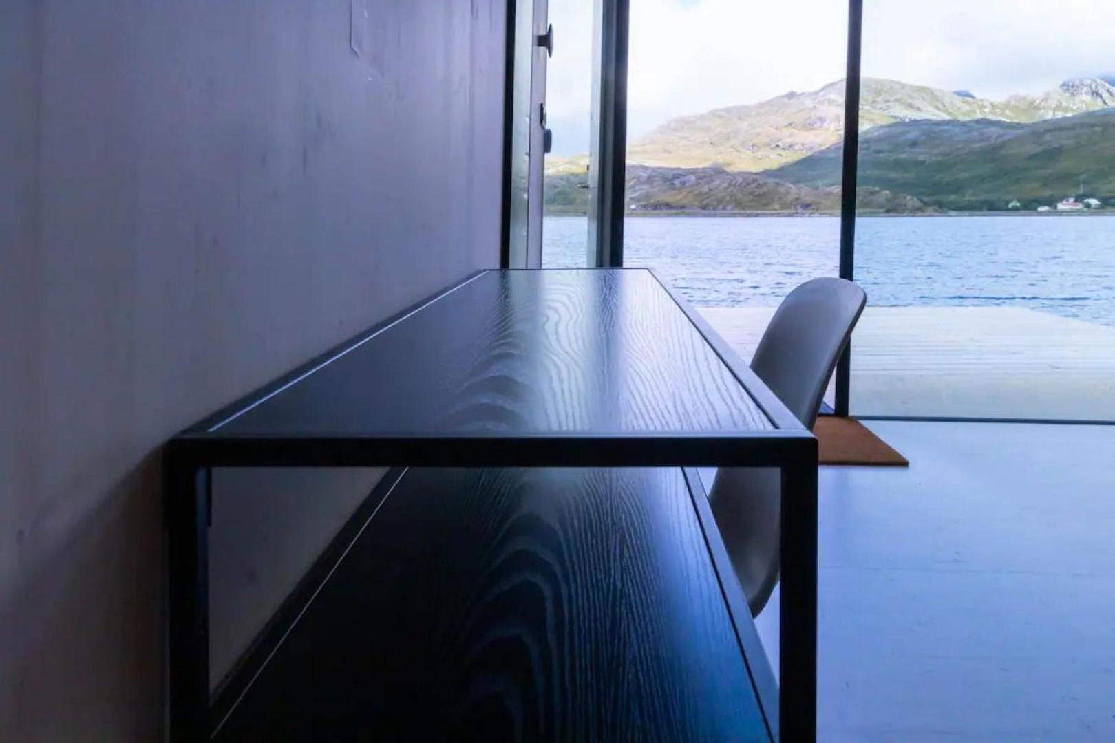 Oceanview Mini-House - Stunning Views Leilighet Ramberg Eksteriør bilde